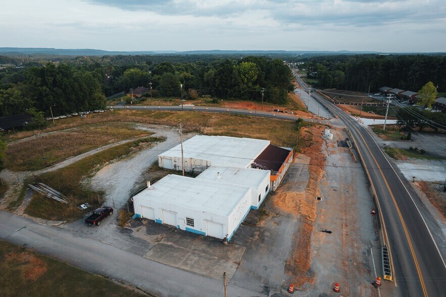 More Photos Of 1470 S Jefferson Ave, Cookeville Showroom For Sale