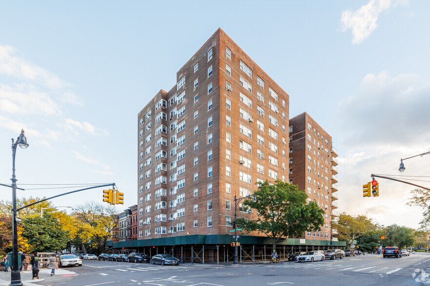 More Photos Of 34 Plaza St E, Brooklyn Apartments For Lease