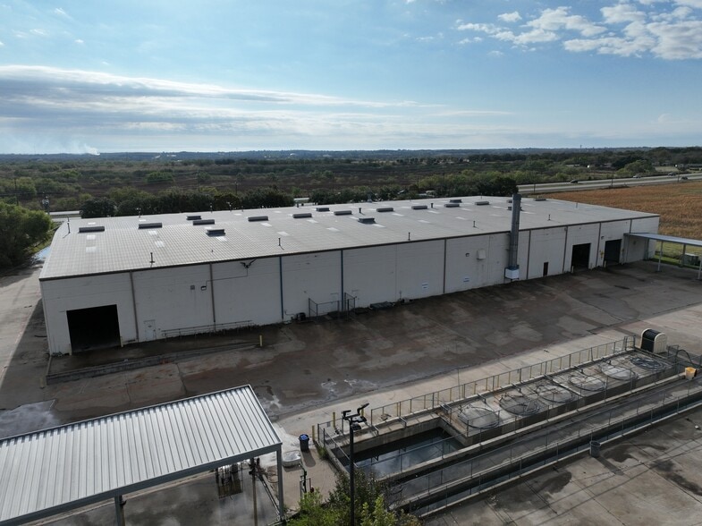 More Photos Of 1980 SW Wilshire Blvd, Burleson Warehouse For Sale
