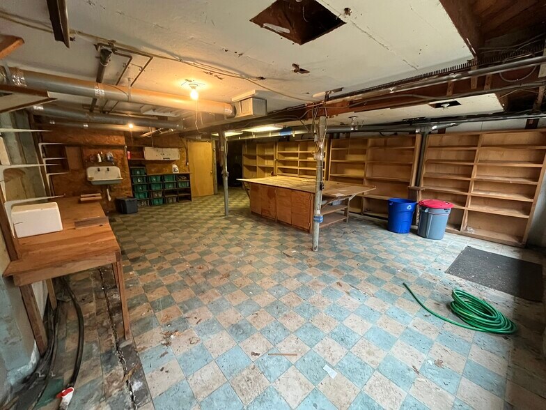More Photos Of 439 Washington Rd, Woodbury Office For Sale