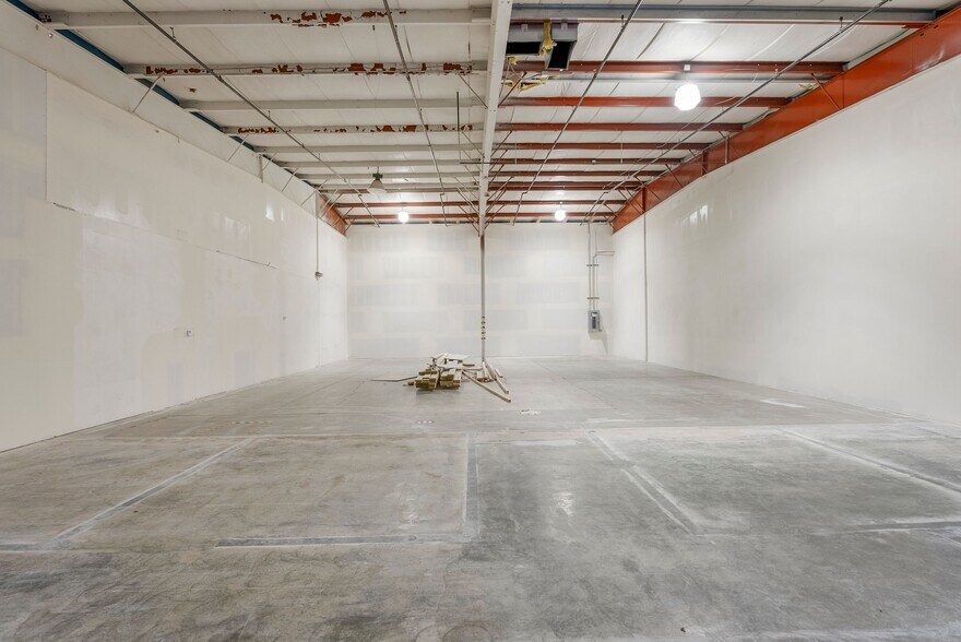 More Photos Of 11300 U.S. 93 S, Lolo General Retail For Sale