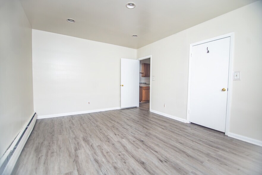 More Photos Of 5202 Baltimore National Pike, Catonsville Office For Sale