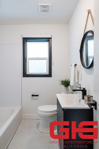 More Photos Of 262 N Los Robles Ave, Pasadena Apartments For Sale