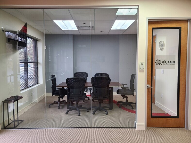 More Photos Of 1880 W Oak Pky, Marietta Office For Sale