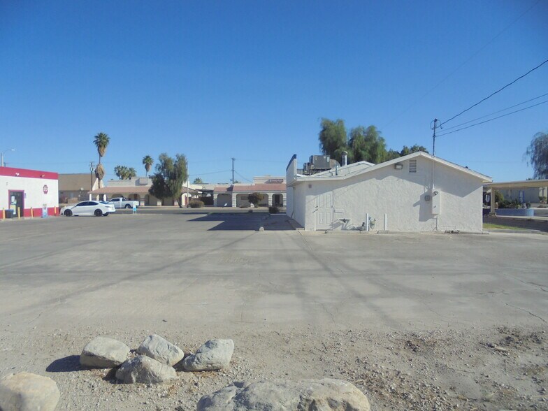 More Photos Of 320 E Hobsonway, Blythe Healthcare For Sale