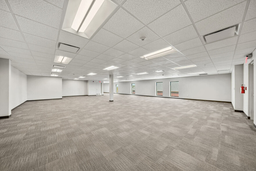 More Photos Of 638 Harrison Ave, Panama City Bank For Lease