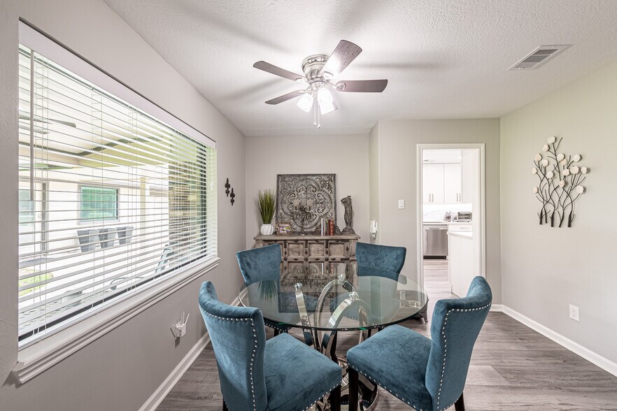 More Photos Of 25142 Roesner Ln, Katy Office Residential For Lease