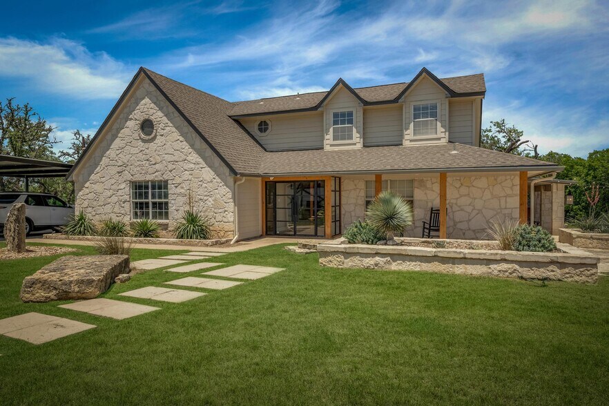 More Photos Of 6 US Highway 87, Comfort Office For Sale