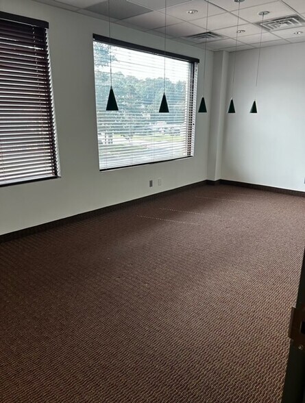 More Photos Of 365 Rifle Camp Rd, Woodland Park Coworking Space