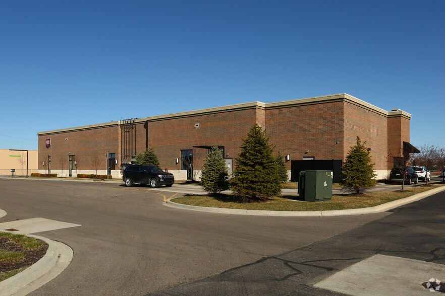 More Photos Of 41725-41759 Ford Rd, Canton Township Unknown For Lease