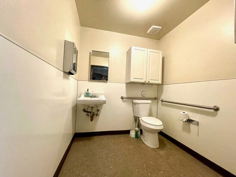 More Photos Of 11920 Goldring Rd, Arcadia Warehouse For Sale
