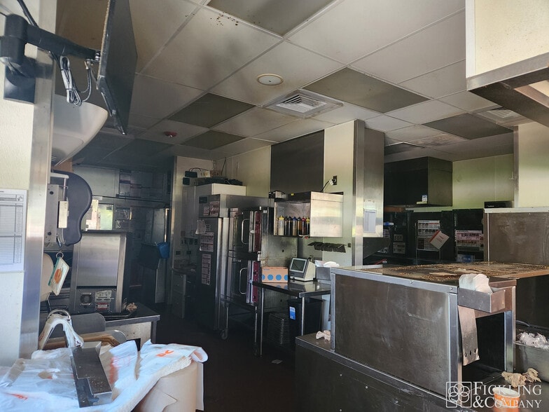 More Photos Of 1508 Sam Nunn Blvd, Perry Restaurant For Sale