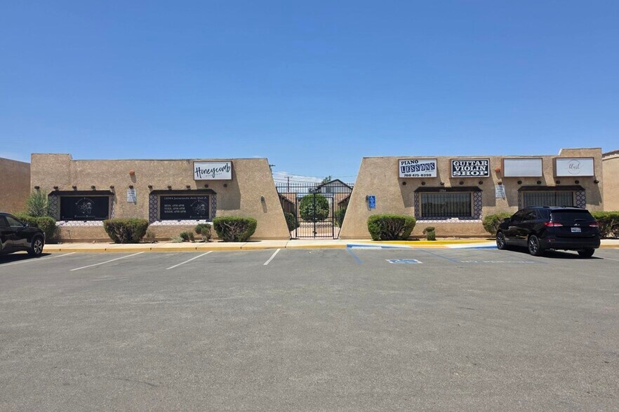 Primary Photo Of 12064 Jacaranda Ave, Hesperia Office For Lease