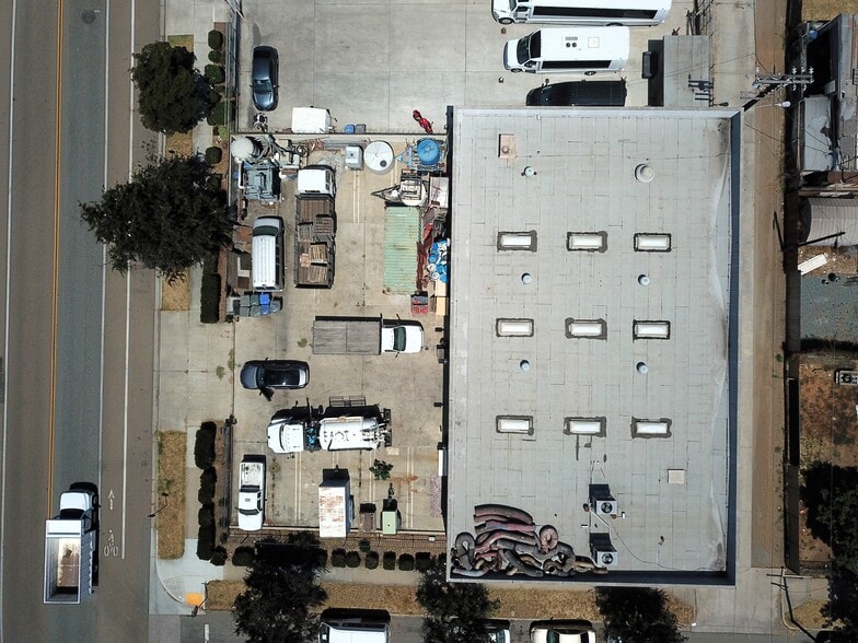 More Photos Of 1533 Wilson Ave, National City Manufacturing For Lease