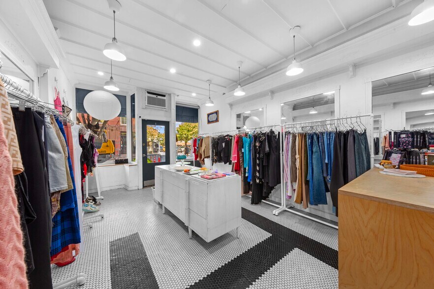 More Photos Of 64 MacDougal St, New York Apartments For Lease