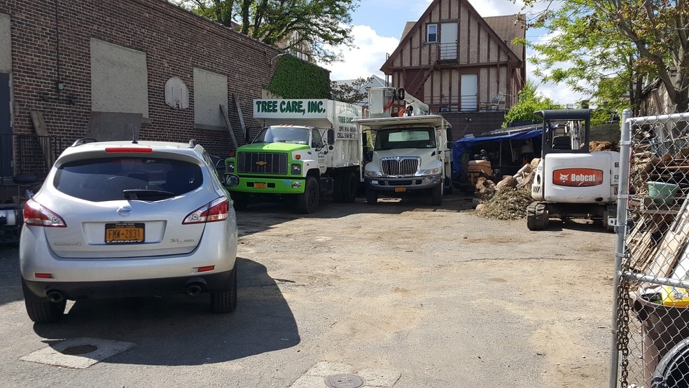 More Photos Of 116 Ludlow St, Yonkers Warehouse For Sale