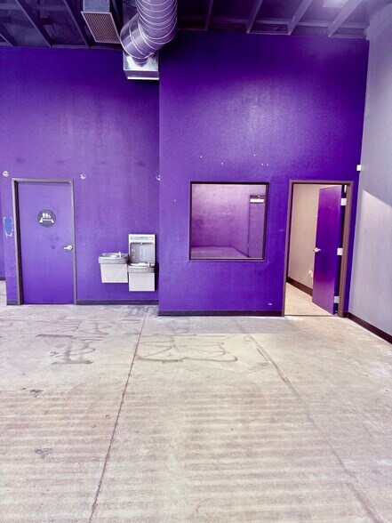 More Photos Of 2704 Coffee Rd, Modesto Freestanding For Lease