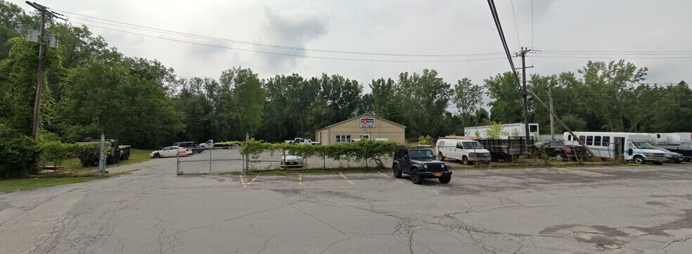 Primary Photo Of 6495 Transit Rd, Bowmansville Warehouse For Lease