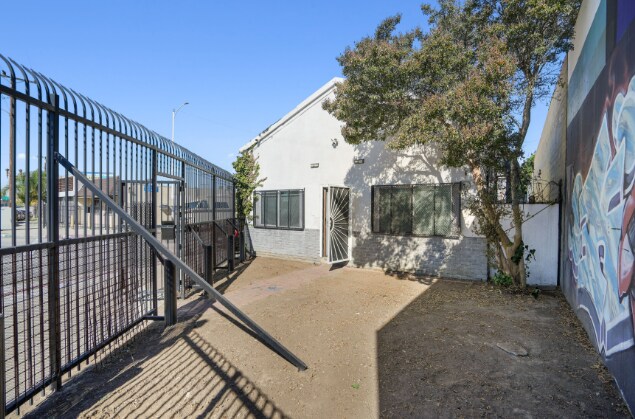 More Photos Of 4901 Telegraph Rd, East Los Angeles Flex For Sale