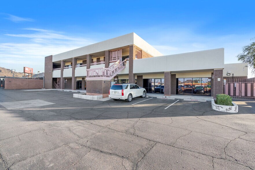 More Photos Of 9119 N 7th St, Phoenix Office For Lease