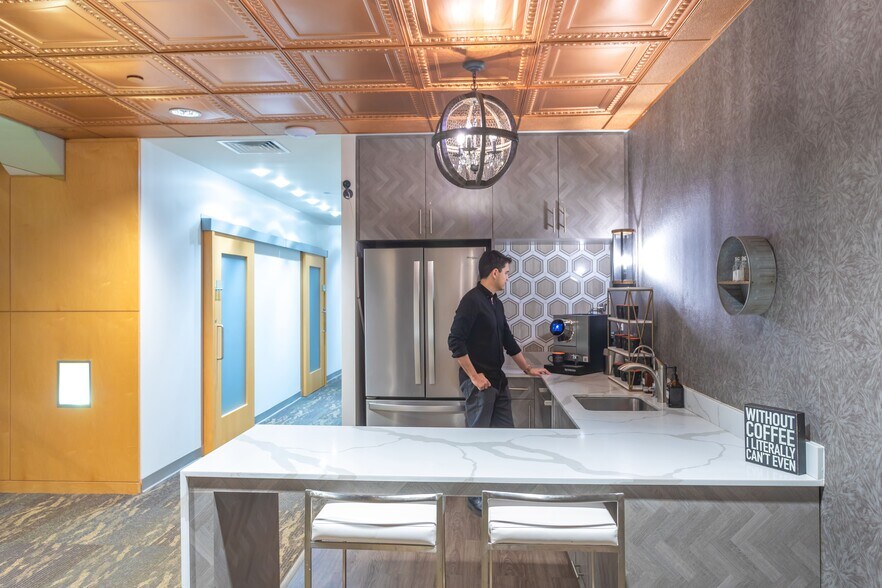 More Photos Of 48 Wall St, New York Coworking Space