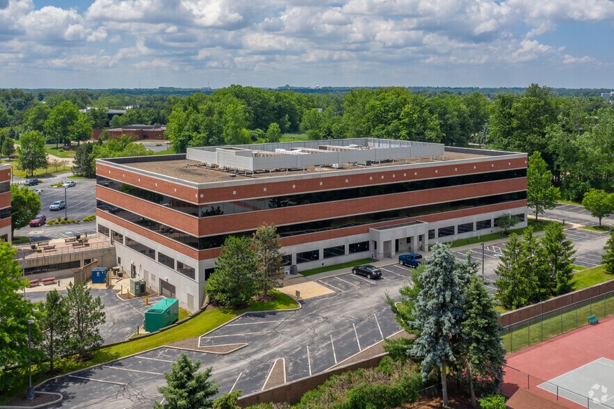 More Photos Of 6085 Parkland Blvd, Mayfield Heights Office For Lease