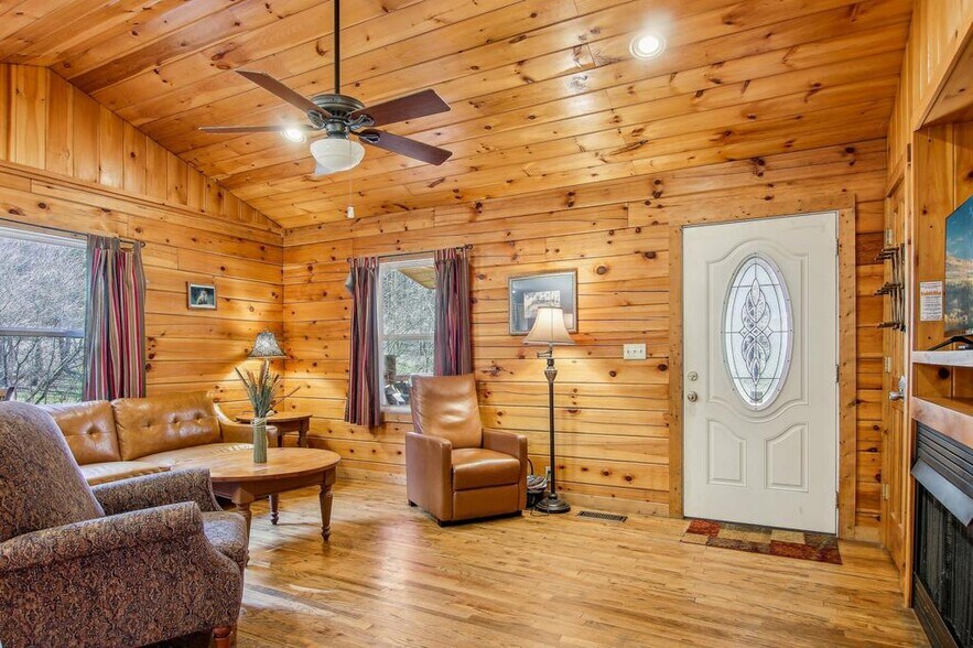 More Photos Of 33 Shepherds Creek rd, Bryson City Specialty For Sale