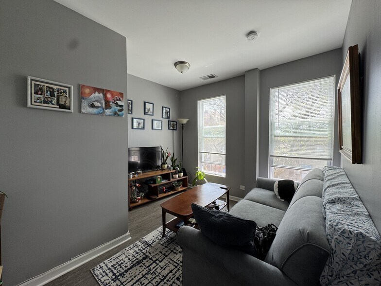 More Photos Of 2120 W Cullerton St, Chicago Apartments For Sale