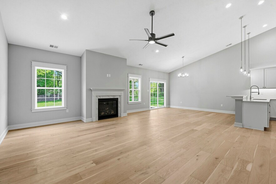 More Photos Of 100 Huselton Dr, Butler Specialty For Sale
