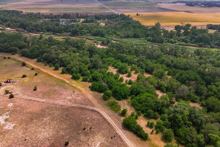 More Photos Of 9111 Long View Road, Burrton Land For Sale