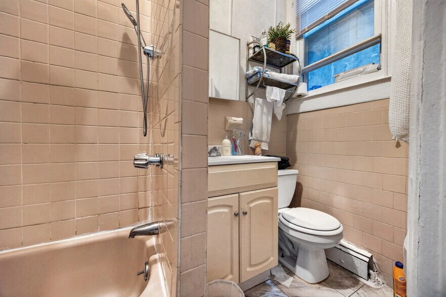 More Photos Of 6049 68th Ave, Ridgewood Apartments For Sale
