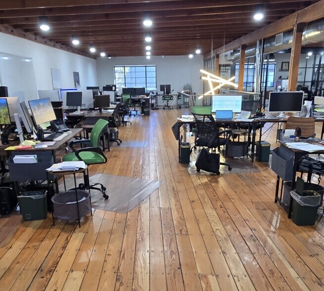 More Photos Of 5055 Exposition Blvd, Los Angeles Loft Creative Space For Lease