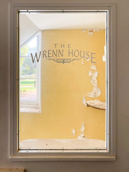 More Photos Of 115 S Jackson St, Salisbury Restaurant For Lease