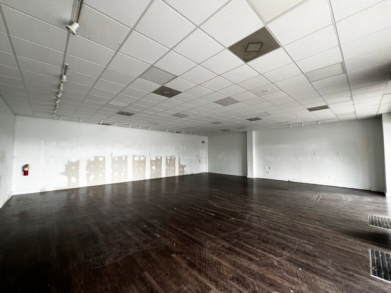 More Photos Of 141-147 Altama Connector, Brunswick General Retail For Lease