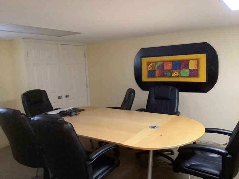 More Photos Of 12 E Pleasant St, Baltimore Office For Sale