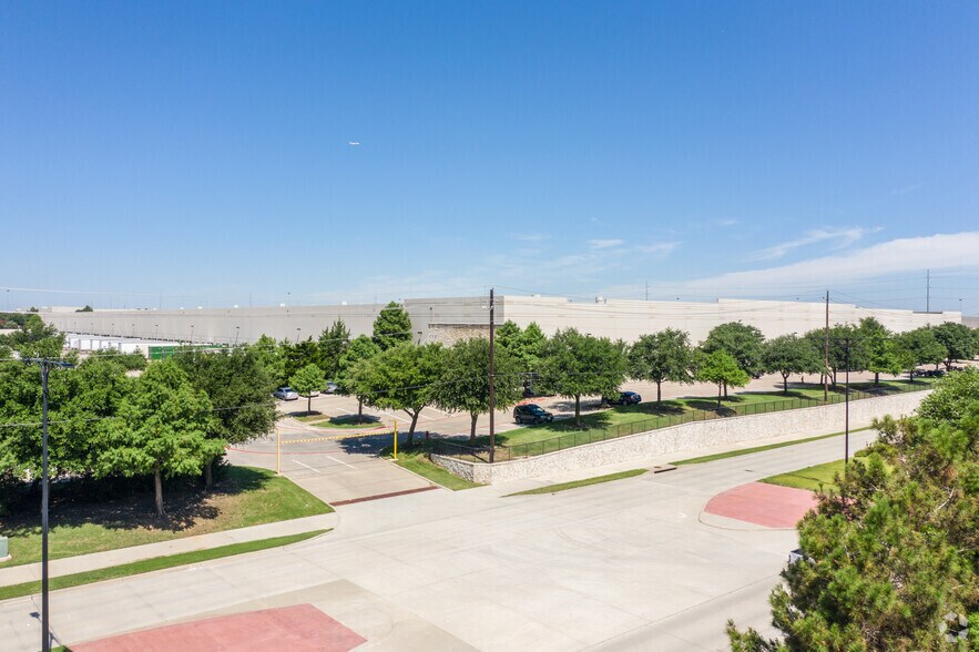 Primary Photo Of 200 Northpoint Dr, Coppell Warehouse For Lease