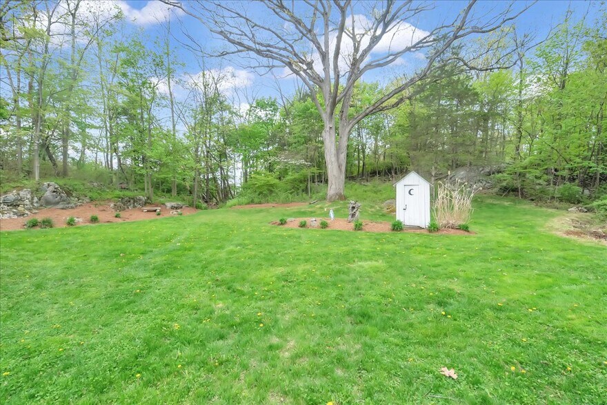 More Photos Of 47-49 Furnace ave, Wanaque Flex For Sale