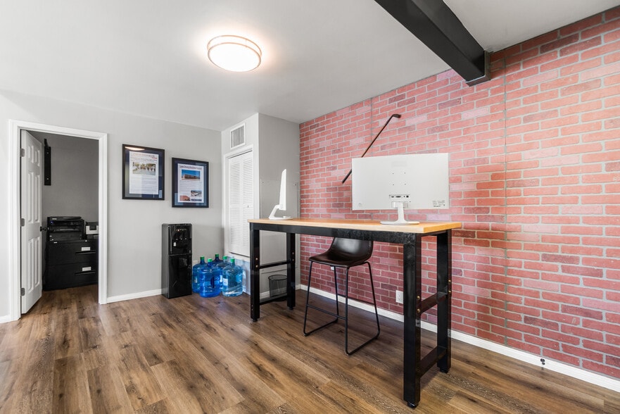 More Photos Of 2734 E Broadway, Long Beach Loft Creative Space For Sale