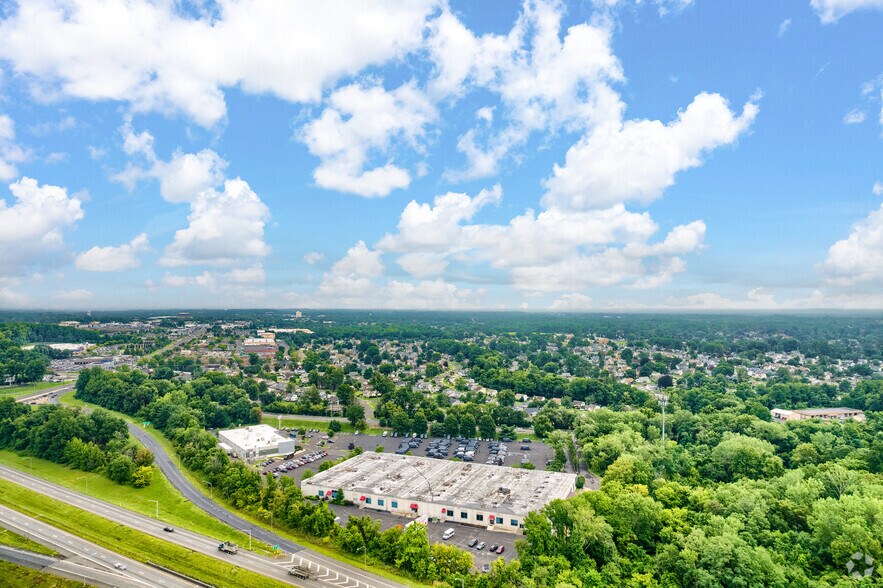 More Photos Of 311 Veterans Hwy, Levittown Office For Lease