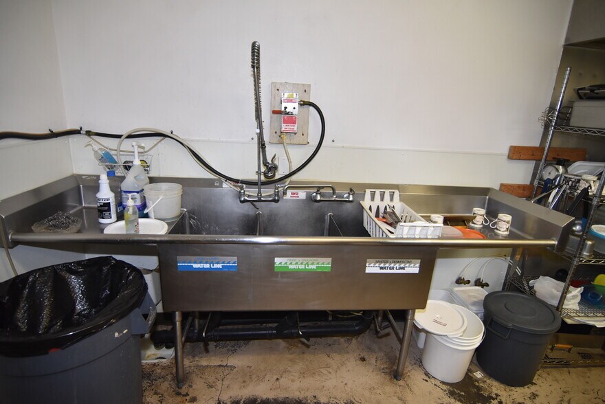 More Photos Of 248 W Center, Salem General Retail For Sale