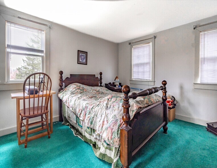 More Photos Of 90 Peters Ln, Blackwood Specialty For Sale
