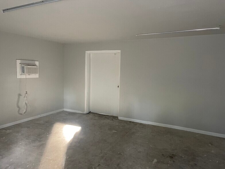 More Photos Of 5531 McClelland dr, Baton Rouge Freestanding For Sale