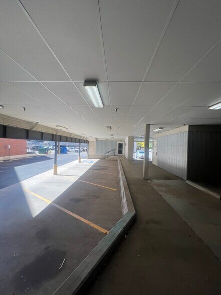 More Photos Of 677 S Colorado Blvd, Denver Office For Sale