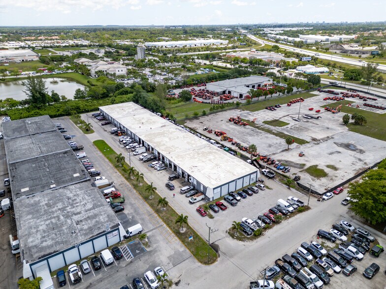 More Photos Of 7641 Hooper Rd, West Palm Beach Warehouse For Lease