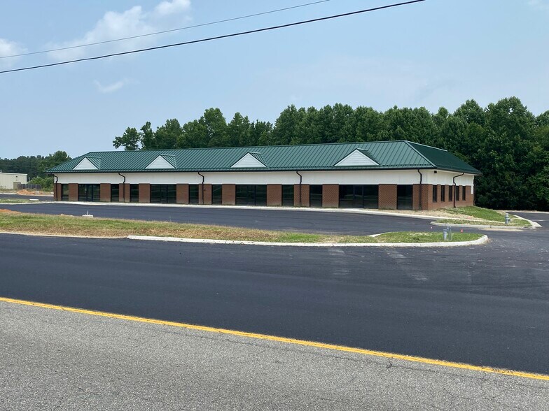 More Photos Of 25210 Hofheimer Way, North Dinwiddie Unknown For Lease