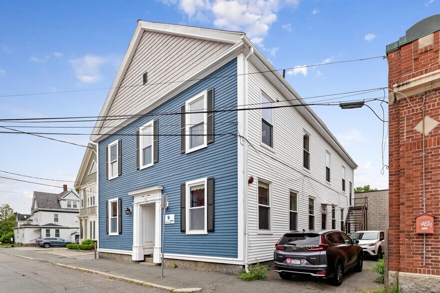 More Photos Of 7 Foster St, Wakefield Office For Sale