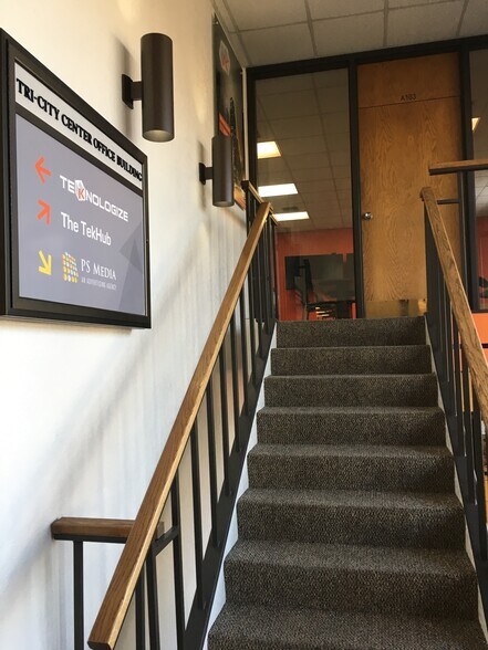 More Photos Of 7303 W Canal Dr, Kennewick Storefront For Lease