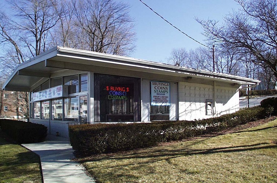 More Photos Of 218 Saw Mill River Rd, Elmsford Bank For Lease
