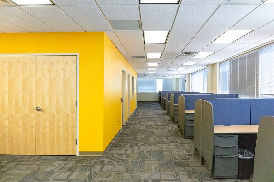 More Photos Of 15901 Frederick Rd, Rockville Office For Sale