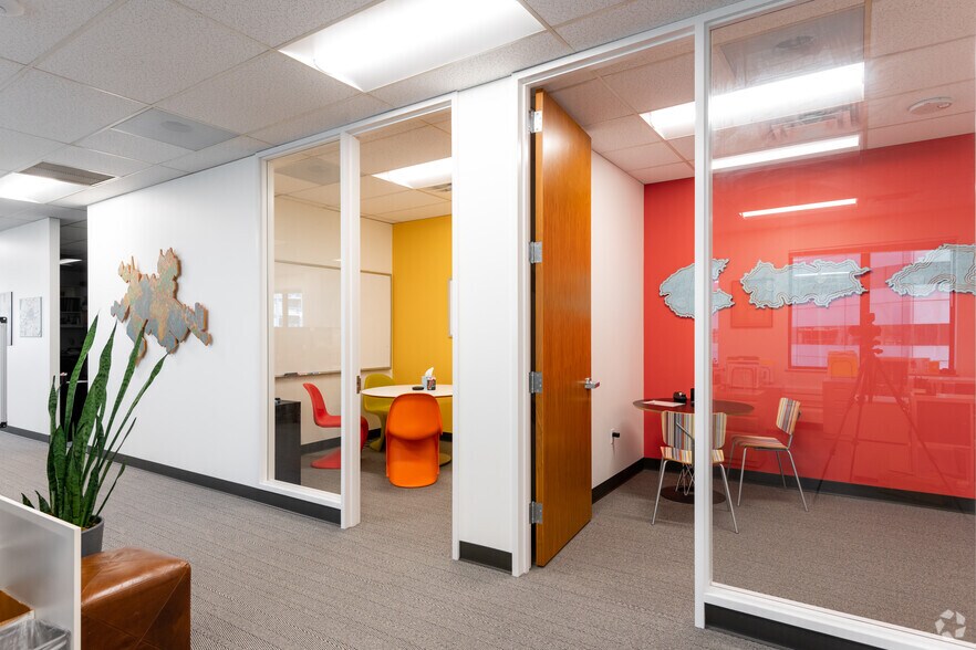 More Photos Of 2200 6th Ave, Seattle Office For Lease